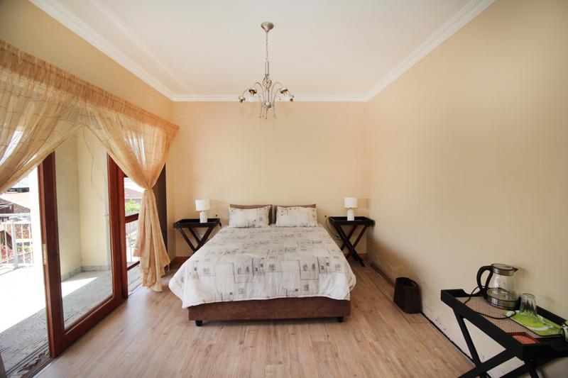 5 Bedroom Property for Sale in Fraaiuitsig Western Cape